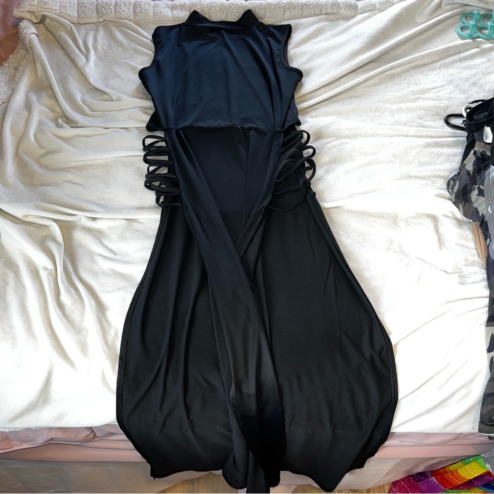 Sleeveless Open Sided Maxi Black Dress - Picture 11 of 15